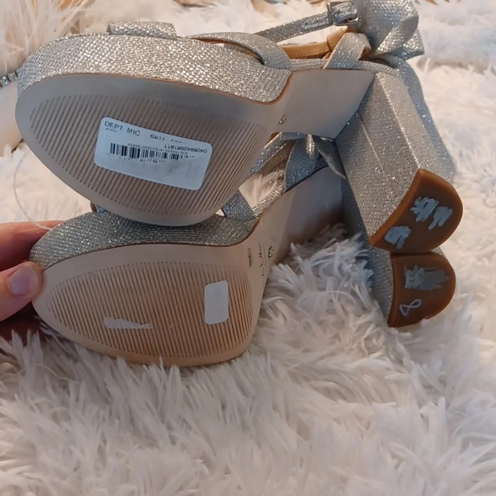 Antonio Melani Nicola bathie x Antonio Melani Lila Bow heels Silver 8M New - Picture 13 of 16